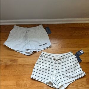 Women's Universal Thread Mid Rise Fleece Shorts Small NWT